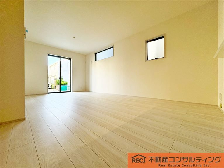 西宮市南甲子園2丁目　新築戸建　3号棟の洋室