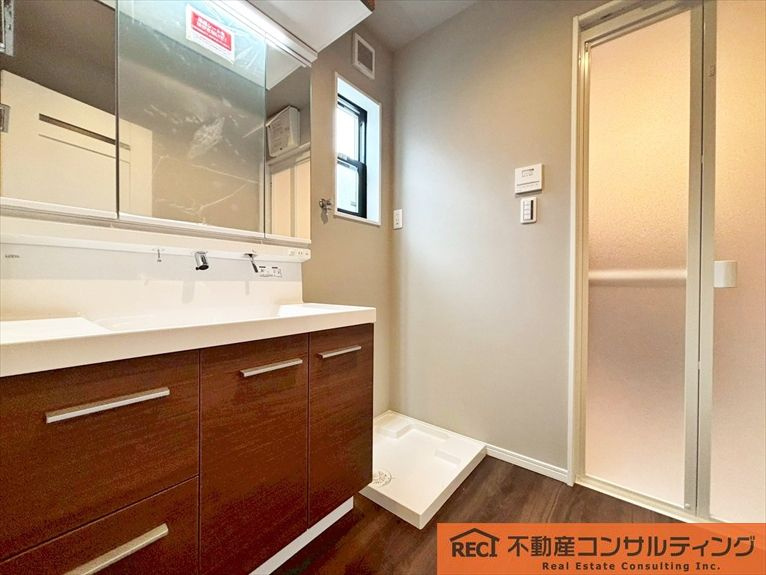 神戸市灘区篠原北町4丁目　新築戸建　B号地の洗面所