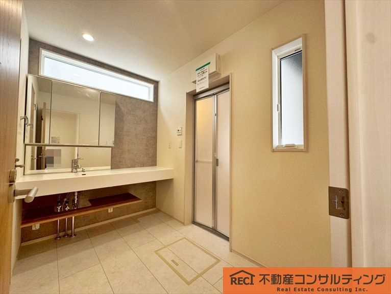 西宮市東鳴尾町2丁目　新築戸建の洗面所