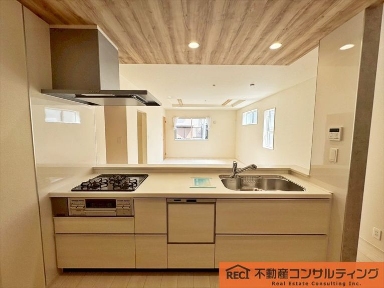 西宮市東鳴尾町2丁目　新築戸建のキッチン