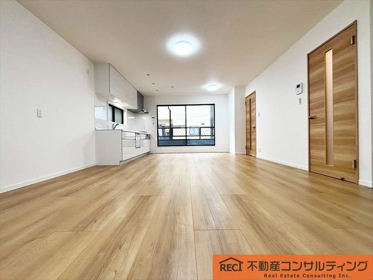 西宮市今津野田町　中古戸建の洋室