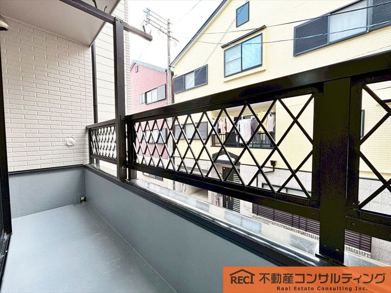 西宮市今津野田町　中古戸建のバルコニー