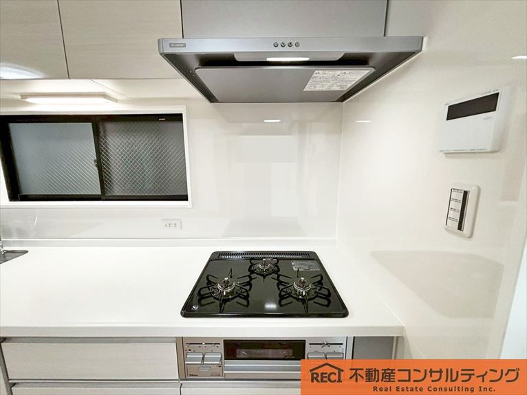 西宮市今津野田町　中古戸建のキッチン