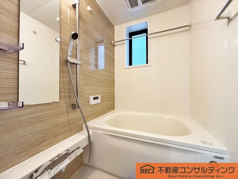 西宮市今津野田町　中古戸建の浴室