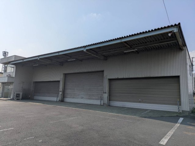 越谷市大字南荻島の倉庫
