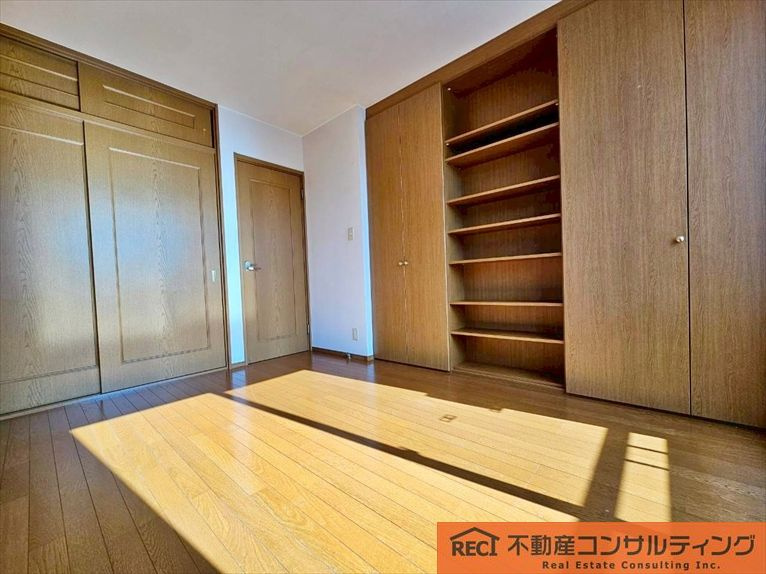 神戸市灘区畑原通1丁目　中古戸建の収納