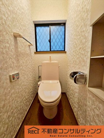 神戸市灘区畑原通1丁目　中古戸建のトイレ