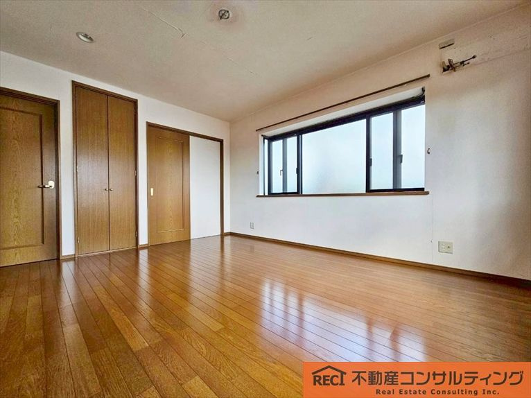 神戸市灘区畑原通1丁目　中古戸建の洋室