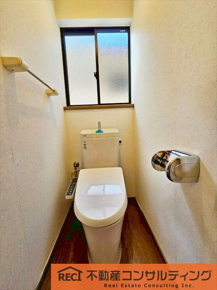 神戸市灘区畑原通1丁目　中古戸建のトイレ