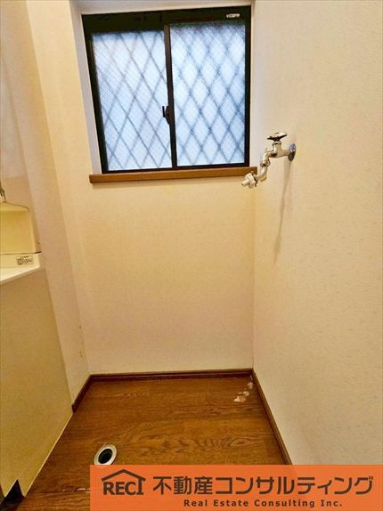 神戸市灘区畑原通1丁目　中古戸建のランドリースペース