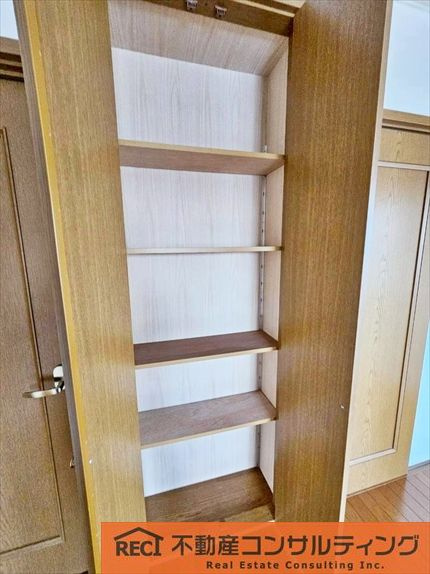 神戸市灘区畑原通1丁目　中古戸建の収納