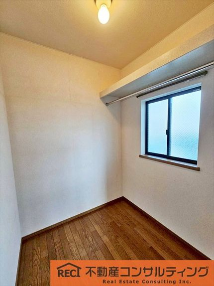 神戸市灘区畑原通1丁目　中古戸建の洋室