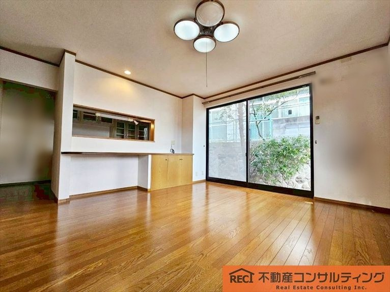 神戸市灘区畑原通1丁目　中古戸建の内装