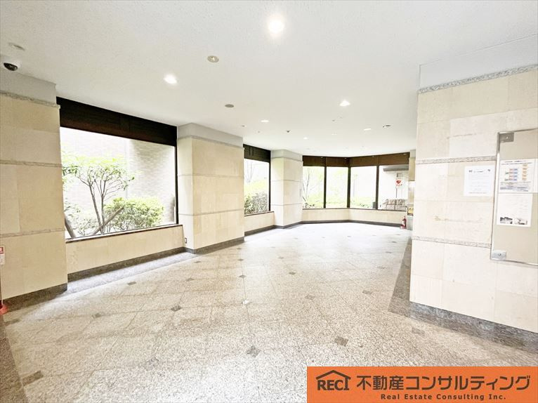 モンセーヌ住吉川公園1番館のエントランス