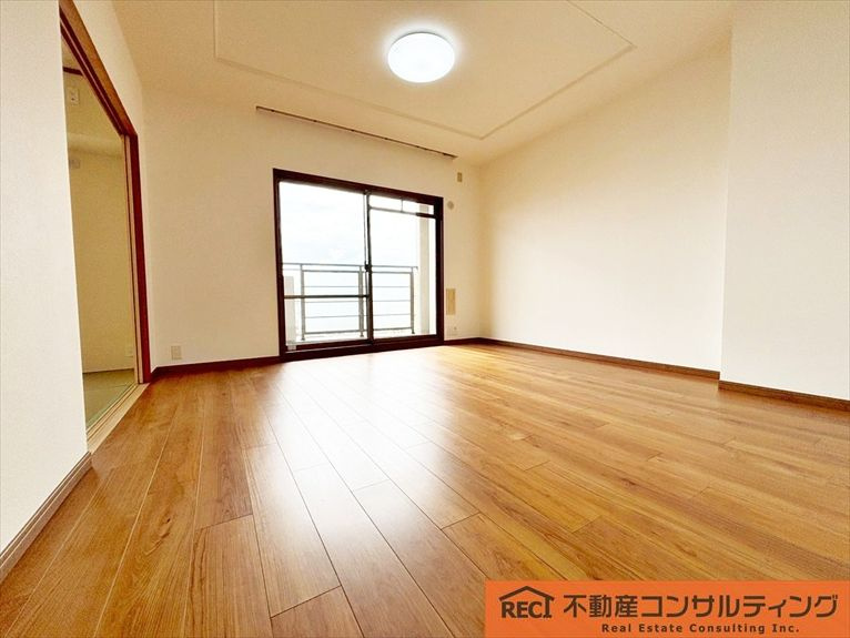 モンセーヌ住吉川公園1番館の洋室