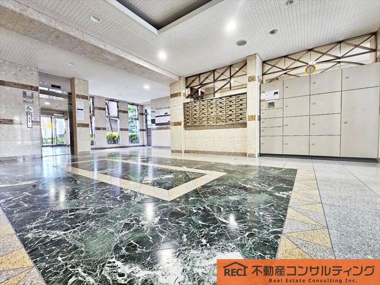 プレステージ灘新在家Ⅲのエントランス