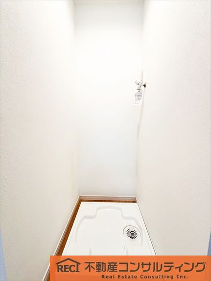 西宮市苦楽園四番町　中古戸建のランドリースペース