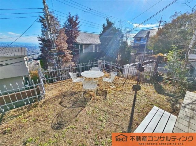 西宮市苦楽園四番町　中古戸建の庭