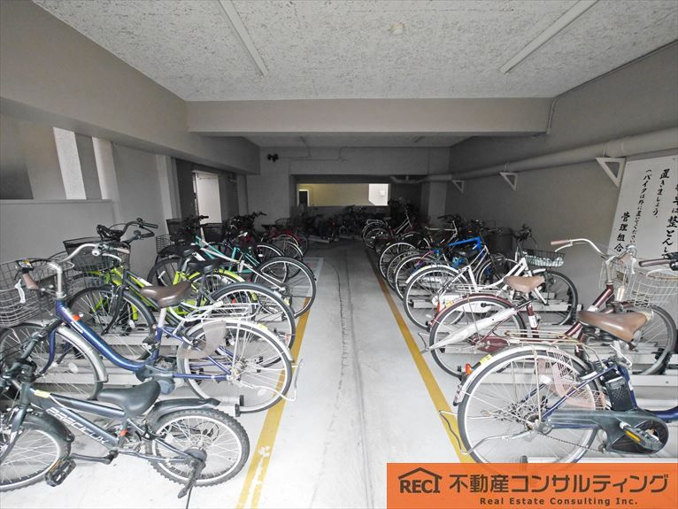 シーアイマンション夙川広田の駐車場