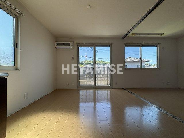 エルパルテ白岩の居間・リビング