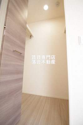 【収納】 | CASA FLORESTA | たっぷりウォークインクローゼット♪