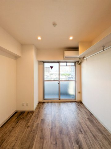 菅栄町プレザーントの居間・リビング