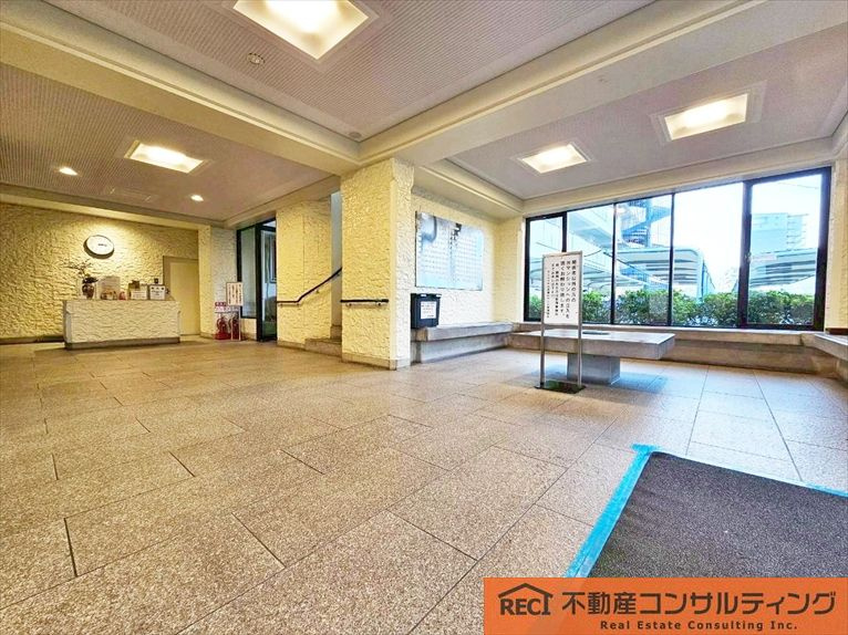サンロイヤル武庫川サンクのエントランス