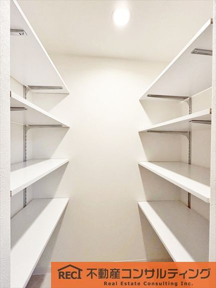 藤和ライブタウン上御影の収納