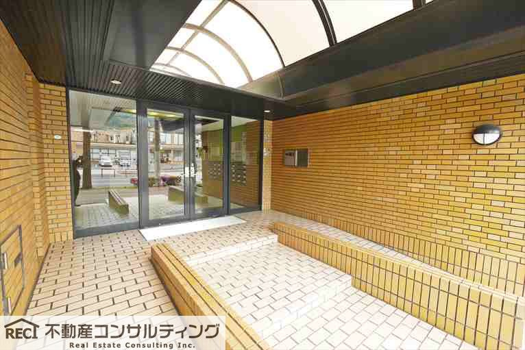 藤和ライブタウン上御影のエントランス