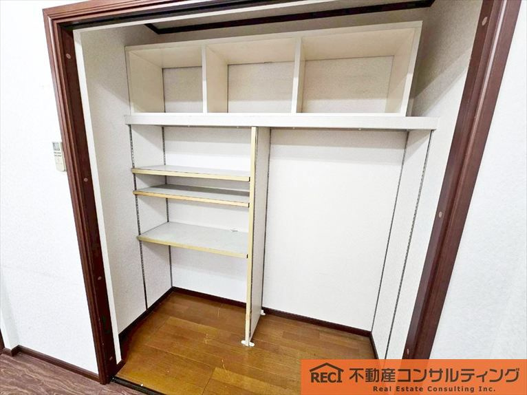 神戸市東灘区岡本4丁目　中古戸建の収納