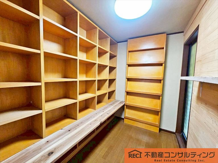 神戸市東灘区岡本4丁目　中古戸建の収納