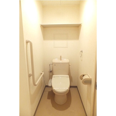 ウォシュレット付きのトイレです♪