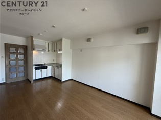 インペリアル花屋敷の居間