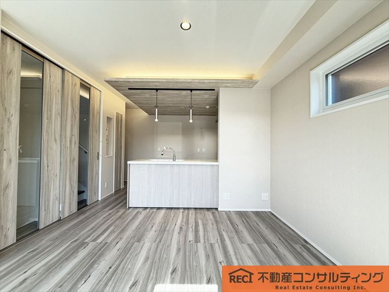 西宮市南甲子園2丁目　新築戸建の内装