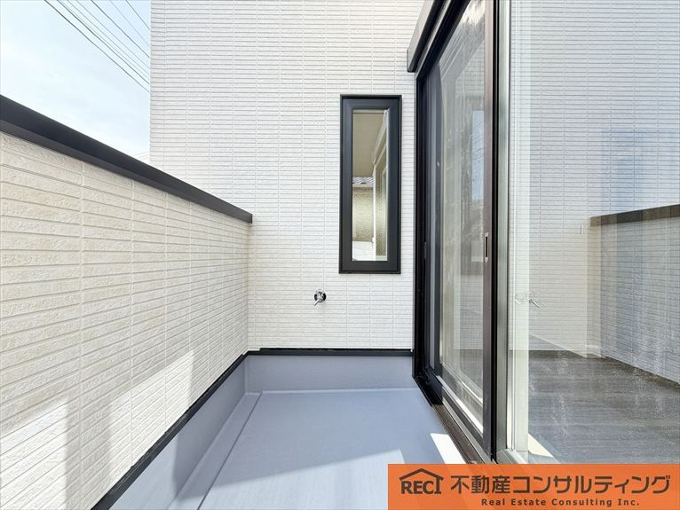 西宮市南甲子園2丁目　新築戸建のバルコニー