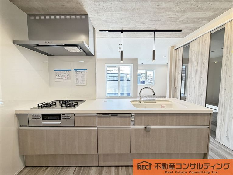 西宮市南甲子園2丁目　新築戸建のキッチン