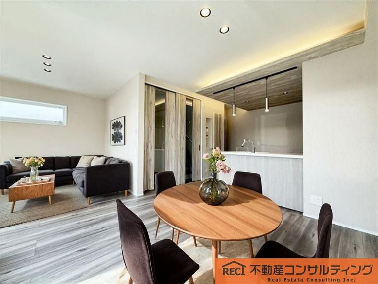 西宮市南甲子園2丁目　新築戸建の居間・リビング