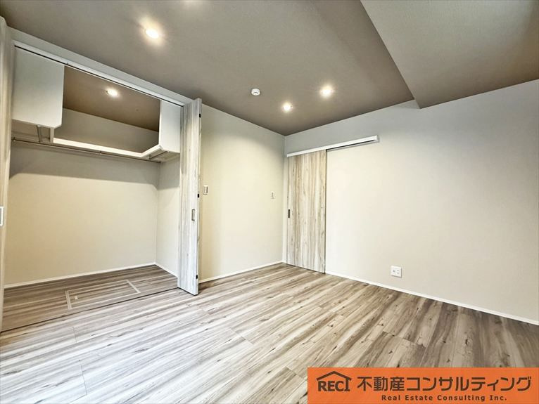 西宮市南甲子園2丁目　新築戸建の洋室