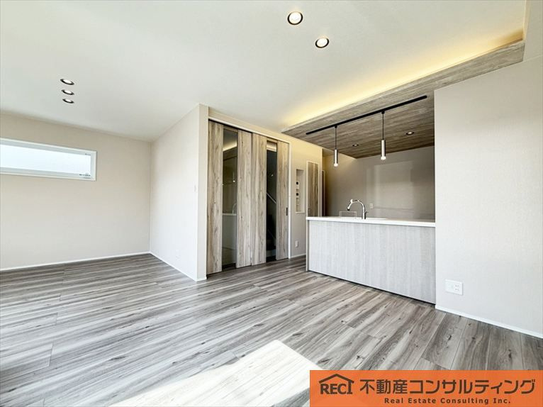 西宮市南甲子園2丁目　新築戸建の内装