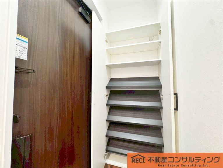 尼崎市武庫の里1丁目　中古戸建の収納