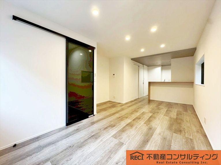 尼崎市武庫の里1丁目　中古戸建の居間・リビング