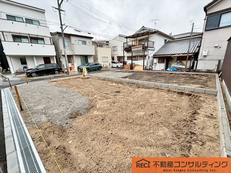 西宮市鳴尾町2丁目　新築戸建　1号棟の前面道路含む現地写真
