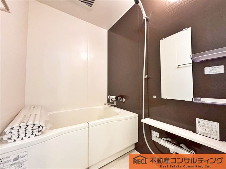 フローラハイツ岡本のエントランス|陽当たり・通風良好