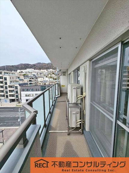 サンライフ本山のバルコニー