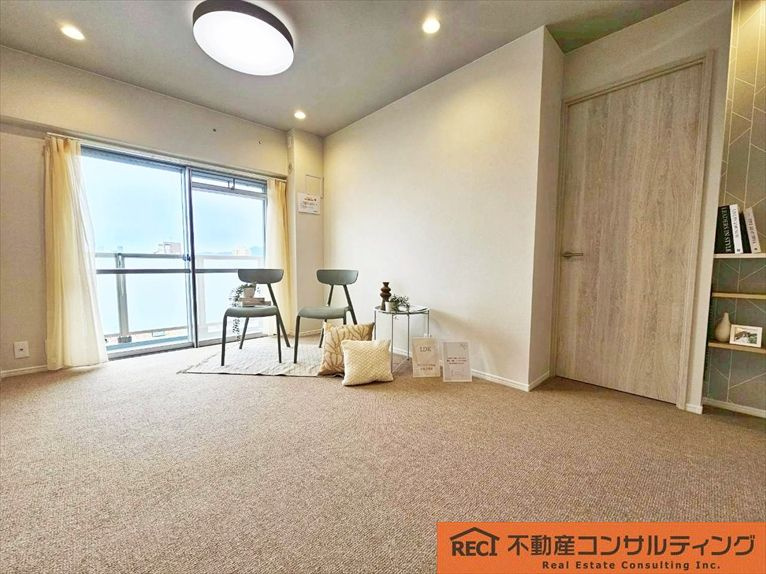 サンライフ本山の居間・リビング