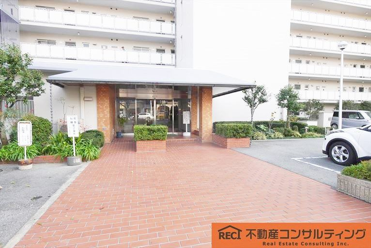 サンライフ本山のエントランス