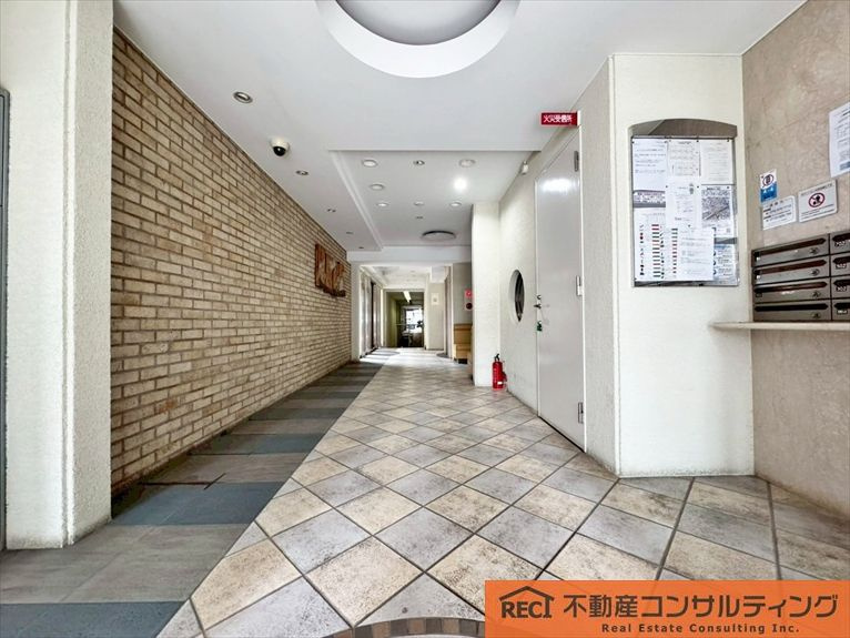 ワコーレリベルタ深江本町のエントランス