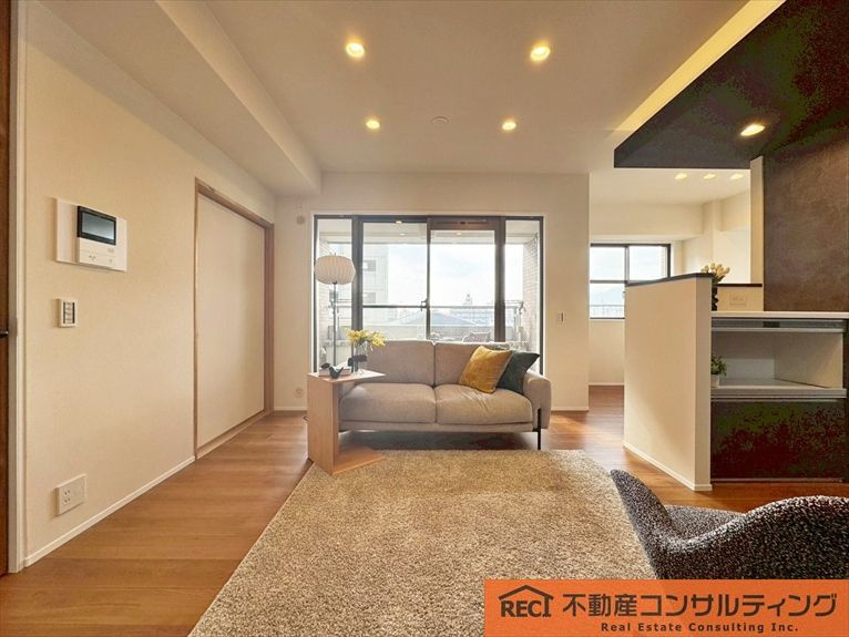 ワコーレリベルタ深江本町の居間・リビング|陽当たりも良好♪