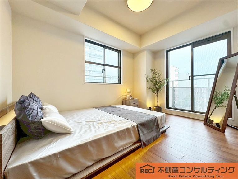 ワコーレリベルタ深江本町の洋室