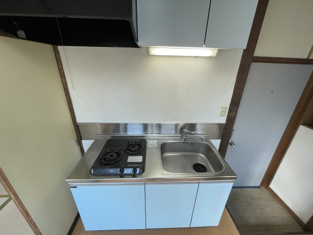 服部荘のキッチン